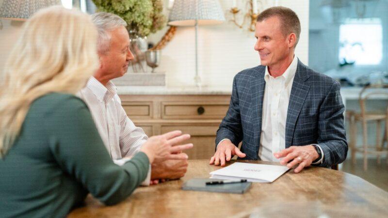 If you want to sell a home fast in Orlando, hire a Mark Spain real estate agent!